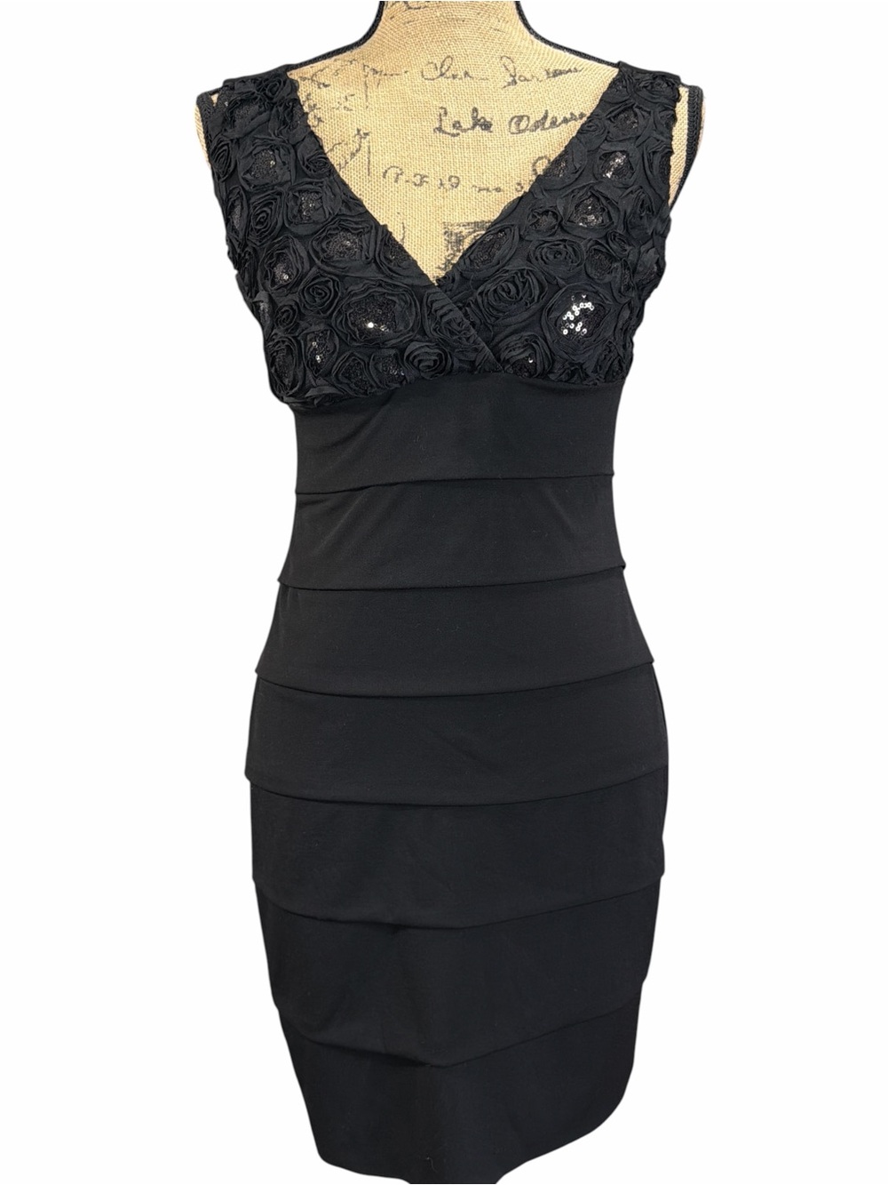Sweet Storm Black Evening Dress W/ Rosettes and sequins on bodice EC Size large